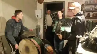 Музыкальная расслабуха на работе