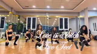Love is a bitch - Two Feet - @MaiHueMx