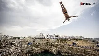 CLIFF DIVING in Polignano