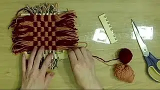 Плетение коврика на раме из остатков пряжи #остатки #recycling #ковёр #утилизацияотходов #рукоделие