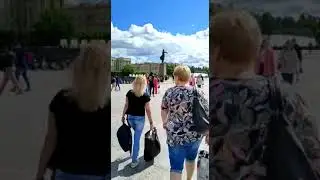 Питер площадь Ленина.....