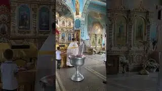 У нас сегодня крестины. Крестим  третью внучечку.