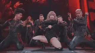 Taylor Swift - I Did Something Bad (8D Audio)