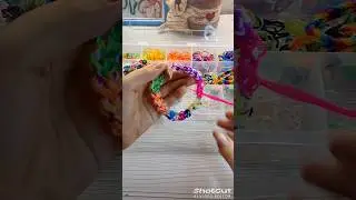 Браслет из резиночек Майами