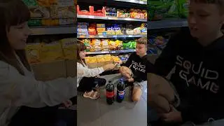 Coca Cola VS Pepsi😃 Камінь, ножниці, папір😊 Нєкіт хоче пепсі, а я хочу кока колу🤨 Хто переможе😝 #