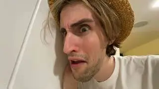 Что там?