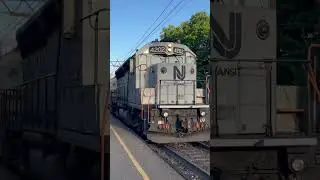 GP40PH-2B 4202 leads Train 881 at Millburn