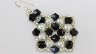Pearls and Crystals Earrings. Серьги из бисера жемчуга и кристаллов