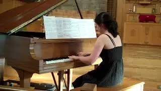 Claire de Lune by Claude Debussy played by Avyi Hill