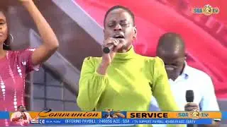 Christine Apondi || praise medley ||ichokwadi+ hakuna Mungu mwingine .