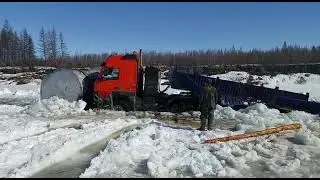 Дороги Якутии. Зимник. Спасение из ледового плена. Вольво. 