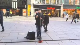Straßenmusiker Frankfurt am Main Mijo auf der zeil 2