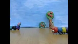 Гусеницы на прогулке