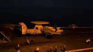 FlightDeck #navy #flynavy #deploymentlife #aircraftcarrier #usnavy #e2d #hawkeye #aircraft #military