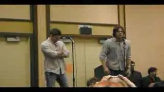 Jared & Jensen in Chicago: Reaching for Jared's Face