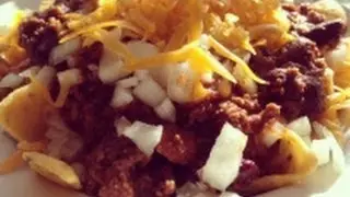 How to Make Texas Frito Chili Pie - Easy Recipe