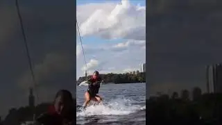 Как встать на вейкборд с первого раза #вейкбординг #вейк #спорт #sports #watersport #мечты #москва
