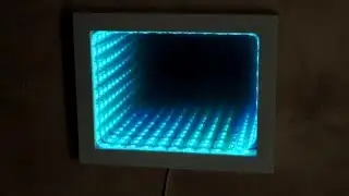 Светящаяся зеркальная рамка "Бесконечность"