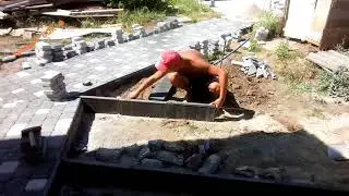 Укладка тротуарной плитки, бардюр, укладка, срез по уровням.