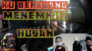 Perjuangan driver ojol menembus hujan