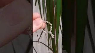 Стильное кольцо из прозрачного бисера 