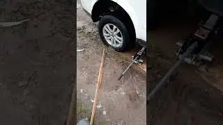 Слетел в калею