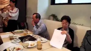 Японци в Токио пеят - Девойко мари хубава
