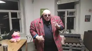 Стас Барецкий упал и пёрнул!!! 2.0