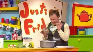 Justin’s House - Justin Bakes A Cake