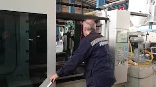 Термопластавтомат JONWAI 200SEWS изготовление нижней крышки телевизора