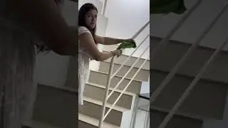 Merdiven temizliği yapıyoruz 