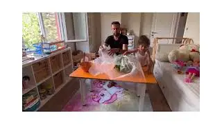 Bugün Eylül ve Erva ile muz nasıl sarartılır adlı vide çektik umarım beğenirsiniz iyi seyirler