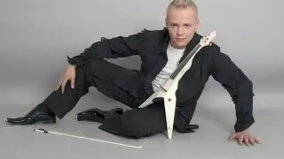 2005 год.Скрипач Владимир Ветт. Скрипач на праздник в отеле Националь.