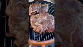 Today’s porkbutt cook #food #meatcooking #backyardbbq #carnivore #smokedmeat #food