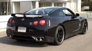 Nissan GT-R SpecV | Track Tested | Edmunds.com