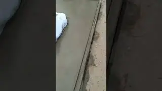 Заливаем отмостку на кладбище с фаской полувалик.
