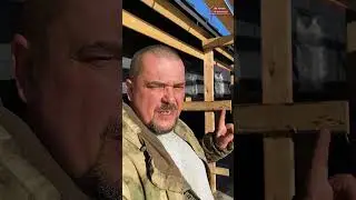 Входная дверь в частном доме.