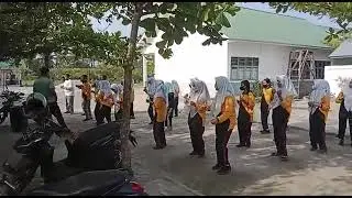 senam kreasi ( Goyang Wik Wik ) kelas XII Mia 2 