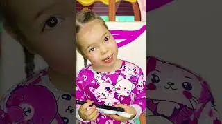 Кошечка Кис Кис убегает от огромной крысы 