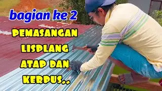penyelesaian pemasangan kayu dan atap rumah yang berusia puluhan tahun..