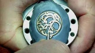 Gold Pendant in Arabic Calligraphy for the Wedding Anniversary of Fatima & Sofiane - Making of video