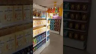 Susah parkir! nemenin anak SD beli sedotan susu viral tiktok