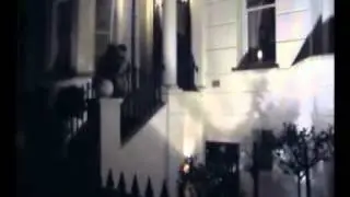 Michael Jackson leaving Brunei Sultan House in London, March 2007