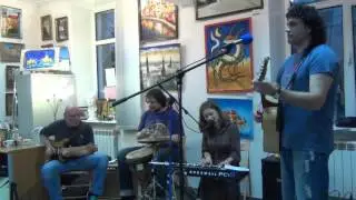 Наташа Вострякова, "Живи"