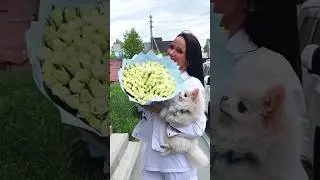 Вот это СЮРПРИЗ! Какое счастье, что есть служба доставки, и мужчины, которые знают её номер! #цветы
