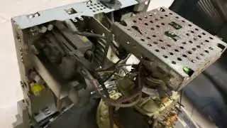Open the cover to see the hardware inside the computer CRT monitor, manufactured in 2008.#crtmonitor