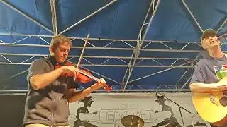 Кирилл Комаров feat. Дима Фиш - Колдунья