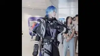 Flins cosplayer meeting fans - (Genshin Impact, WirusonCH)
