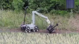 War of drones - ground dron colector