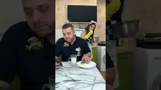 OMG Sponge in milk!🤣 